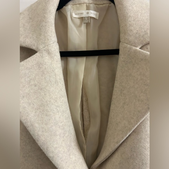 Backyard Roses Camden Coat - Picture 5 of 8